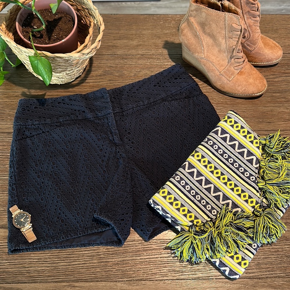 Outback Red —Navy Shorts
